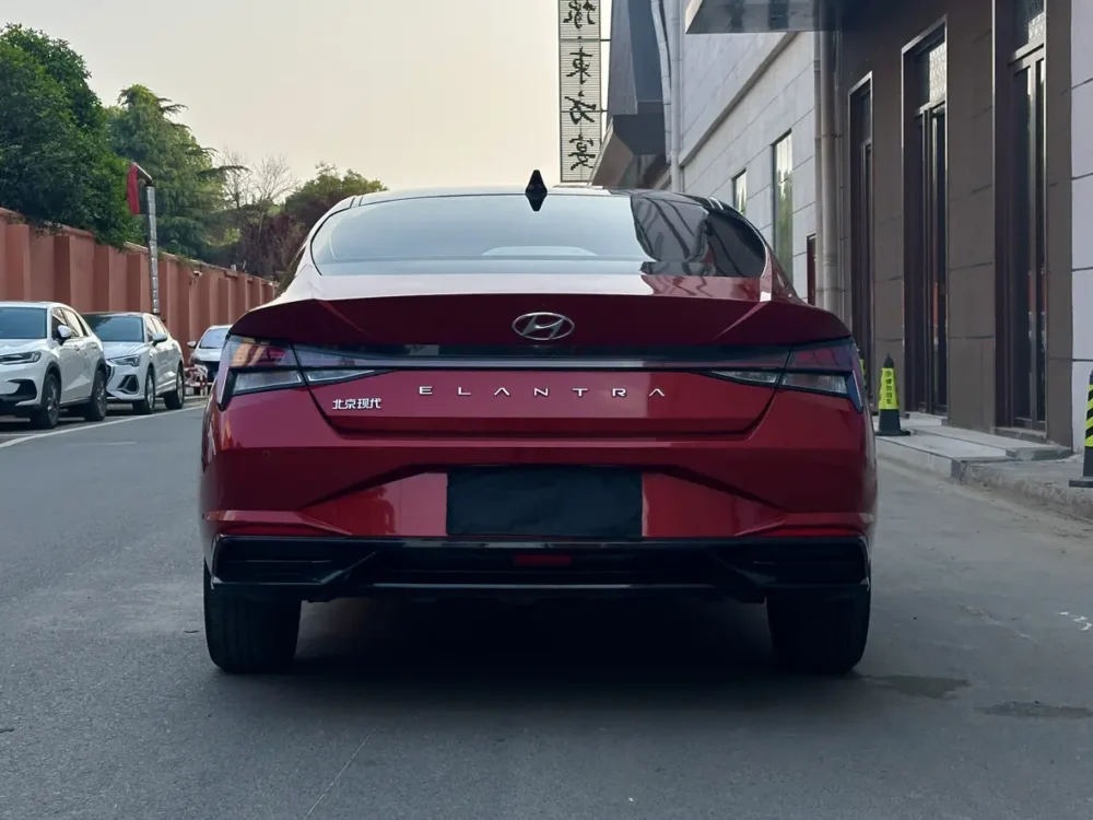 Hyundai Elantra 1.5L CVT LUX Premium
