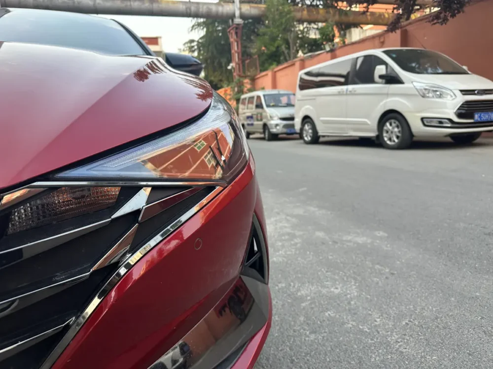 Hyundai Elantra 1.5L CVT LUX Premium