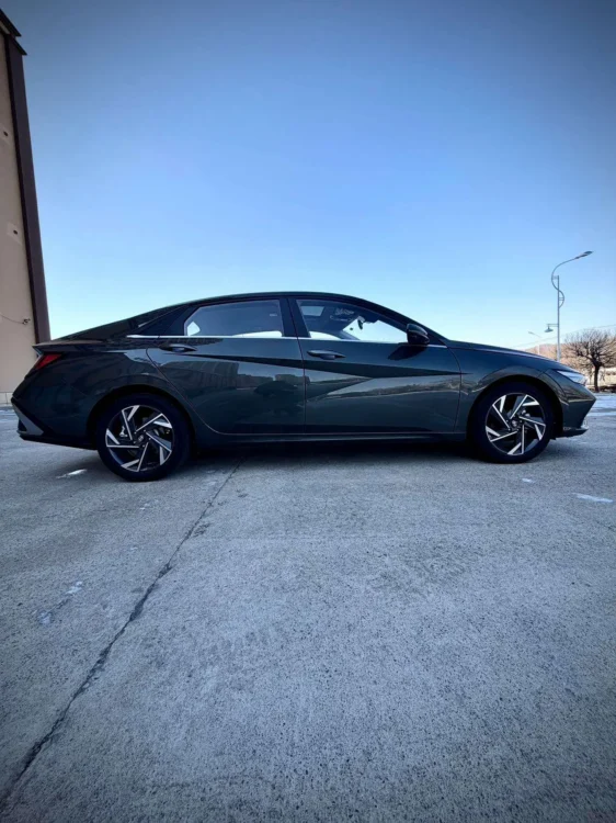 Hyundai Elantra 1.5L CVT flagship