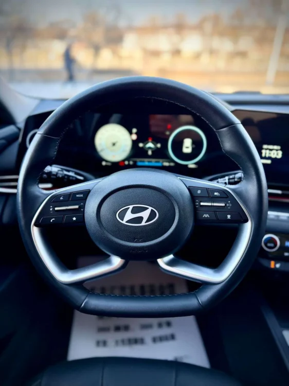 Hyundai Elantra 1.5L CVT flagship