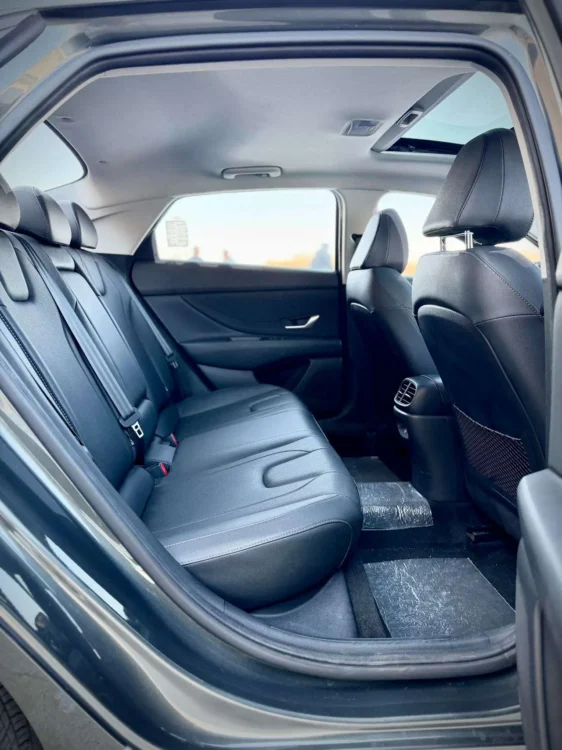 Hyundai Elantra 1.5L CVT flagship