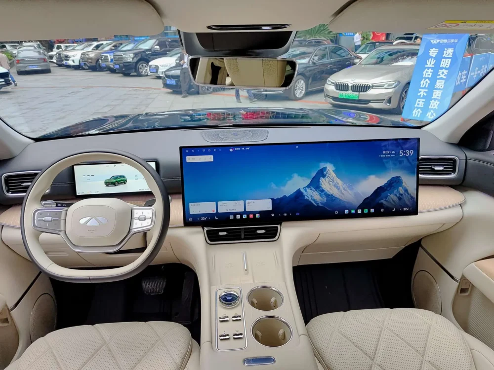 Chery Fengyun T11 Fengyun T11 220 4WD Dual IMAX Cinema Edition