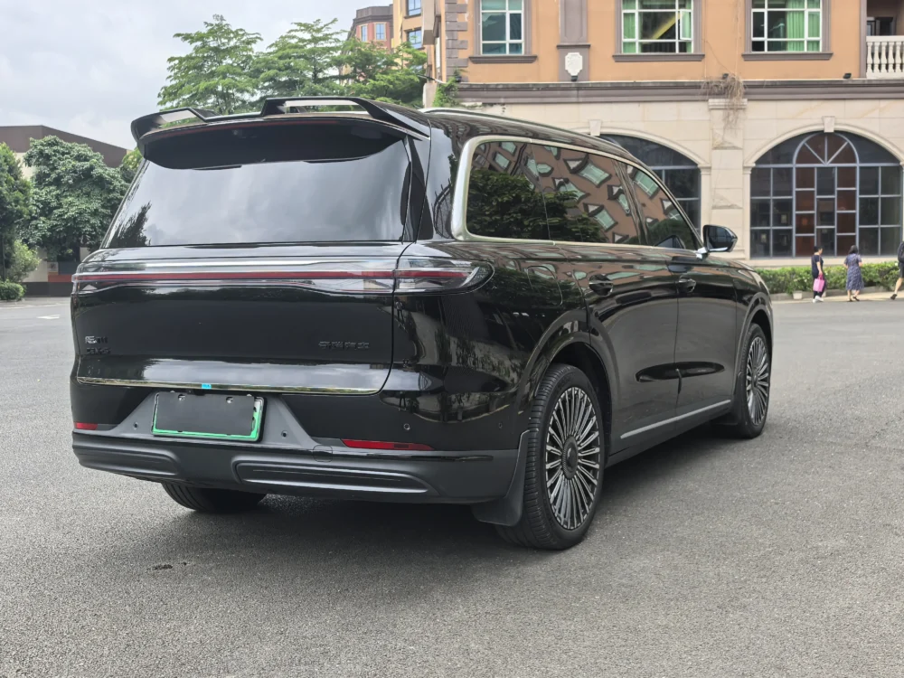 Chery Fulwin T11 220 4WD Dual IMAX Cinema Edition