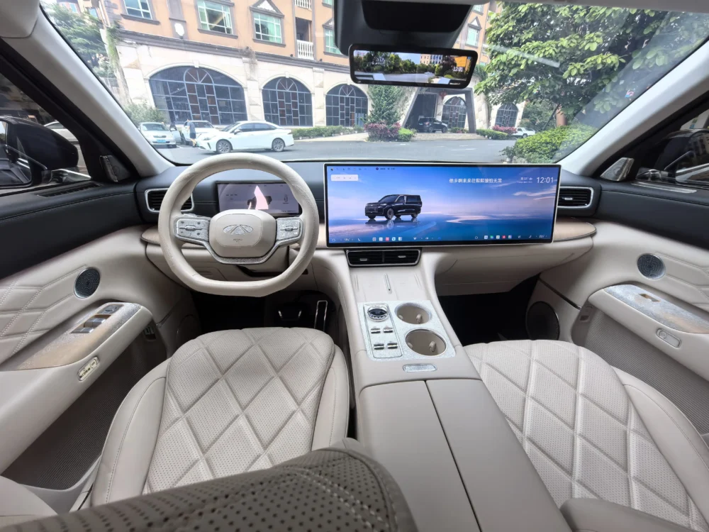 Chery Fulwin T11 220 4WD Dual IMAX Cinema Edition