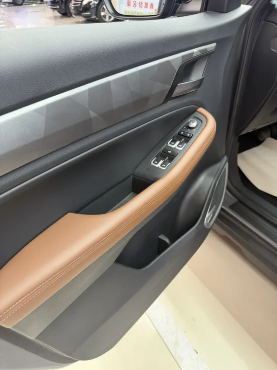 Geely Vision X6 PRO 1.4T Automatic Premium Edition