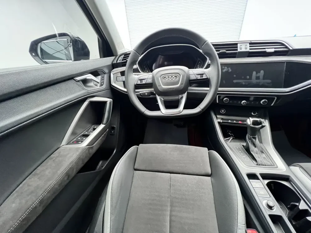 Audi Q3 35 TFSI Fashionable and Dynamic