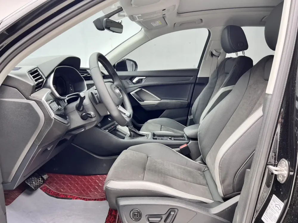 Audi Q3 35 TFSI Fashionable and Dynamic