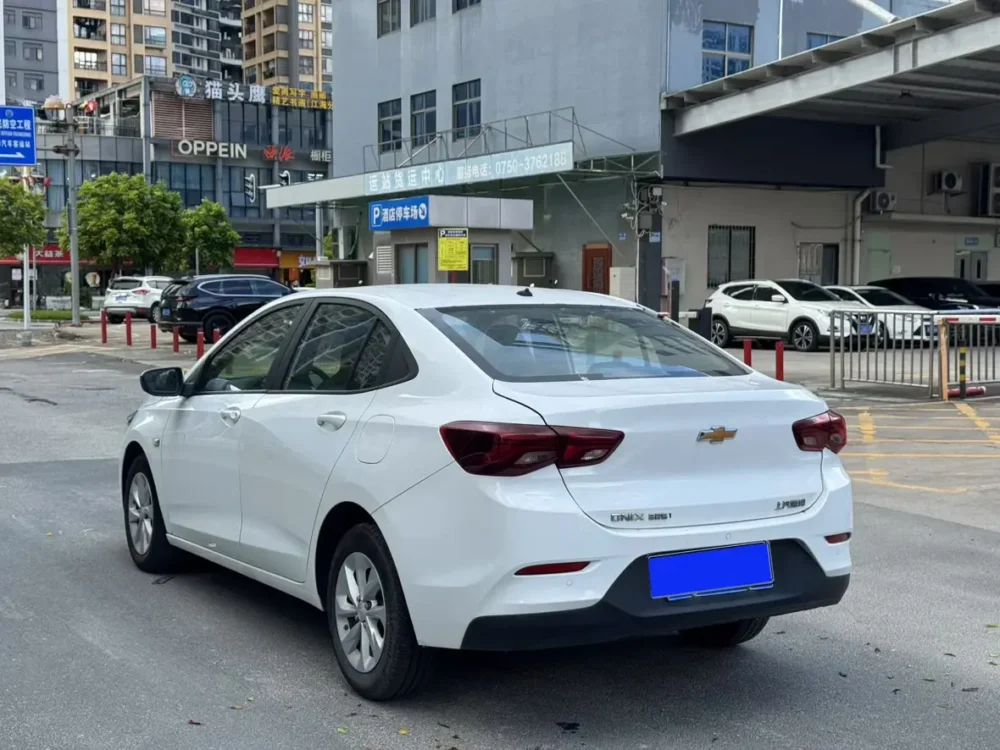 Chevrolet Onix 325T