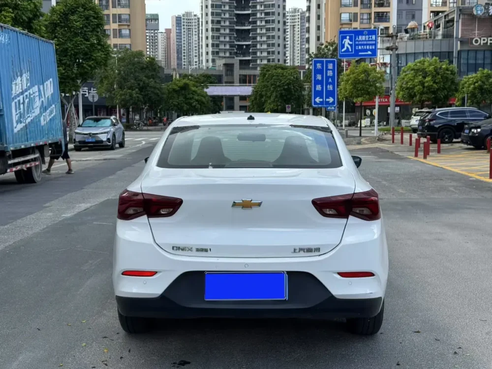 Chevrolet Onix 325T