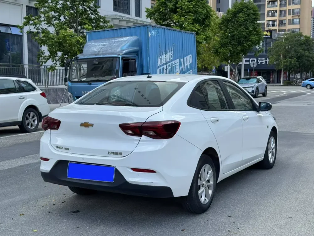 Chevrolet Onix 325T