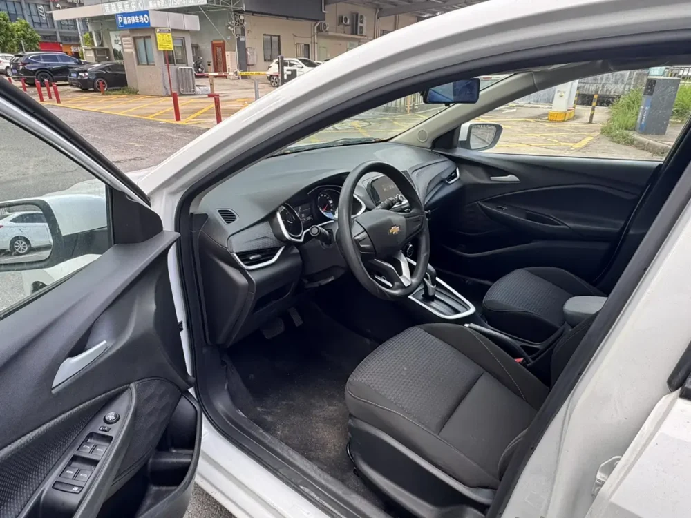 Chevrolet Onix 325T