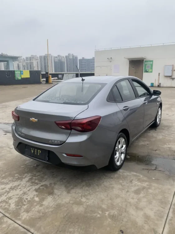 Chevrolet Onix 325T