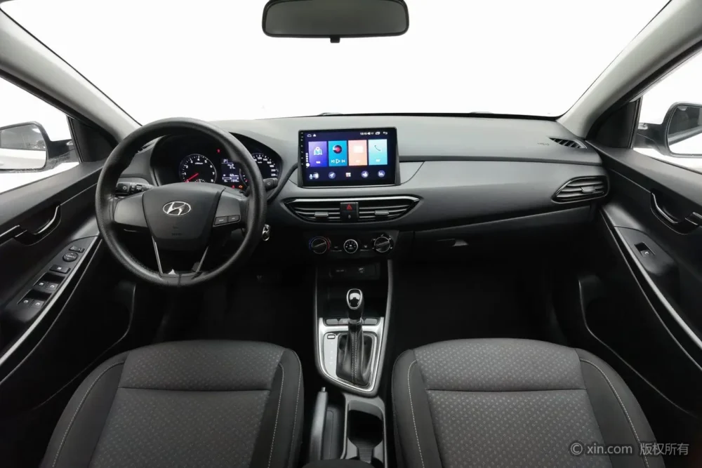 Hyundai Celesta 1.6L Automatic GL