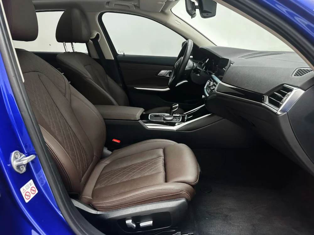 BMW 3 Series 320Li M Sport Package