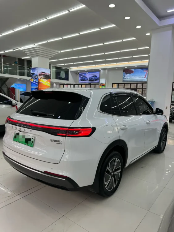 Geely Galaxy Starship 7 EM-i 120KM Pilot Edition