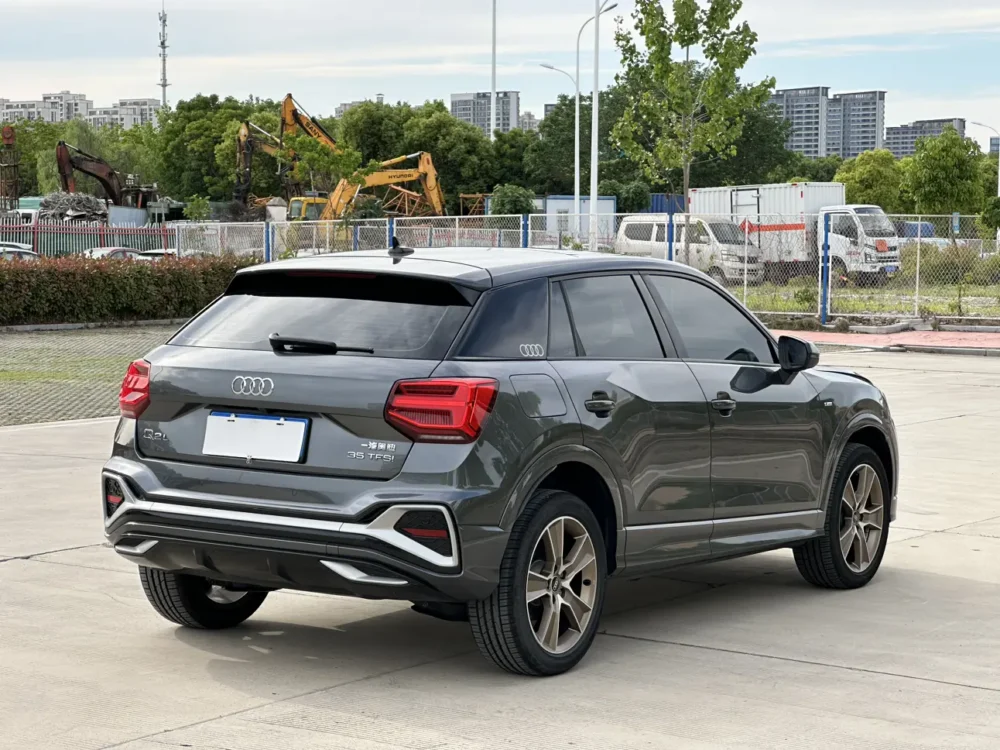 Audi Q2L 35 TFSI Fashion Dynamic Edition