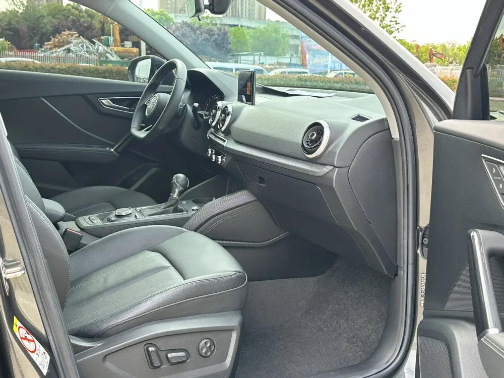 Audi Q2L 35 TFSI Fashion Dynamic Edition