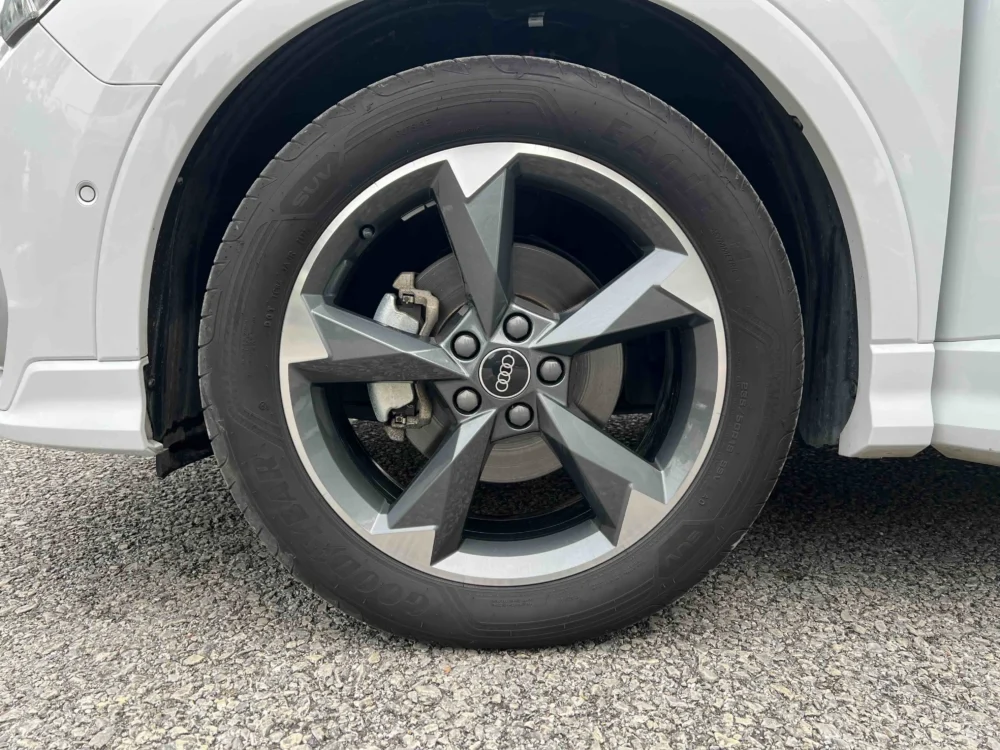 Audi Q3 35 TFSI Fashionable and Elegant
