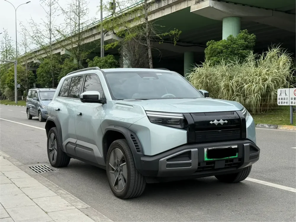 BYD Leopard Titanium 3 501KM 4WD Intelligent Driving Max Edition