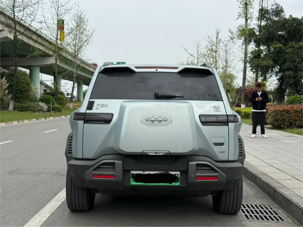 BYD Leopard Titanium 3 501KM 4WD Intelligent Driving Max Edition