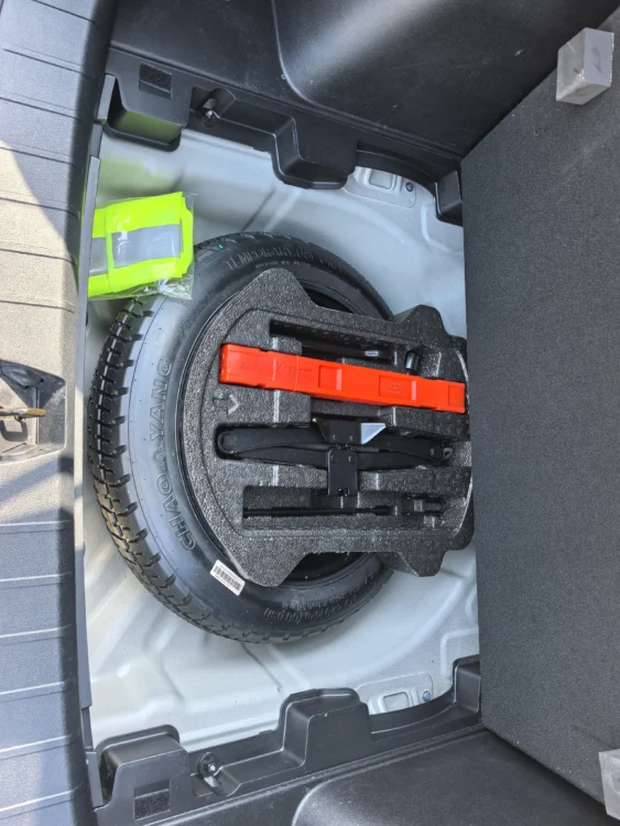 Geely Coolray SX11 240T DCT Platinum Edition