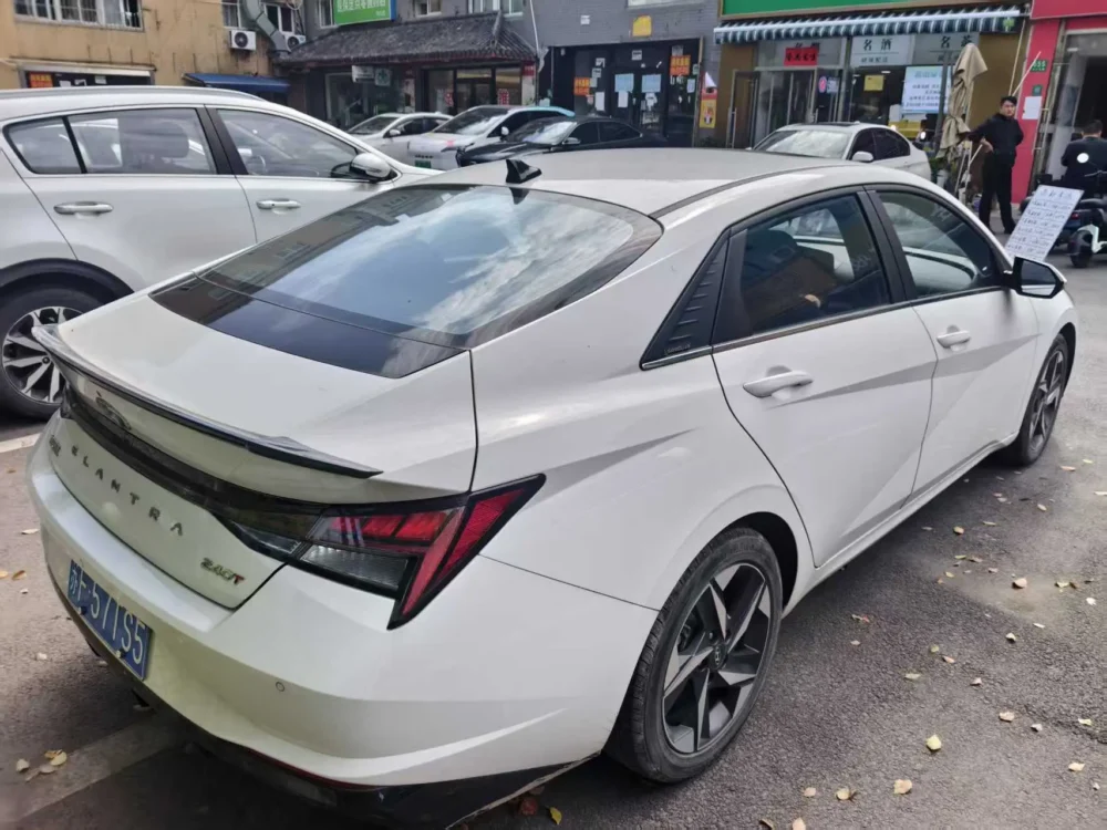 Hyundai Elantra 240TGDi DCT LUX Premium Edition
