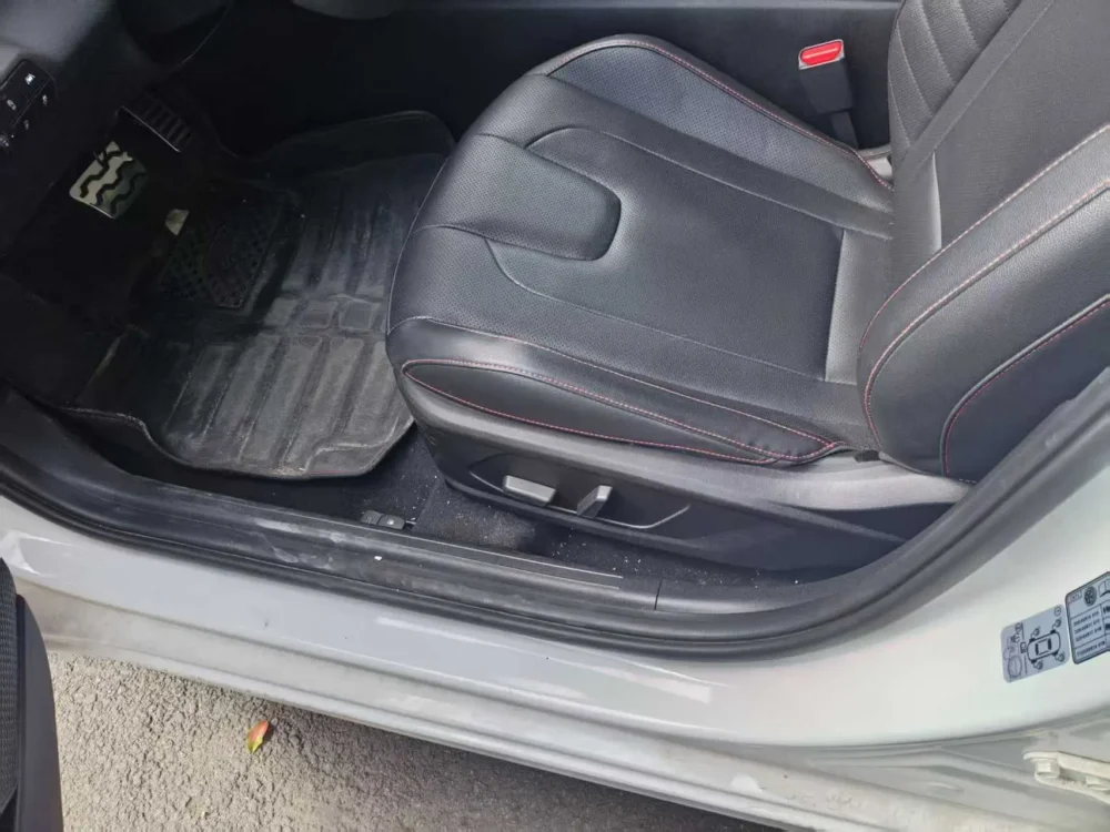 Hyundai Elantra 240TGDi DCT LUX Premium Edition