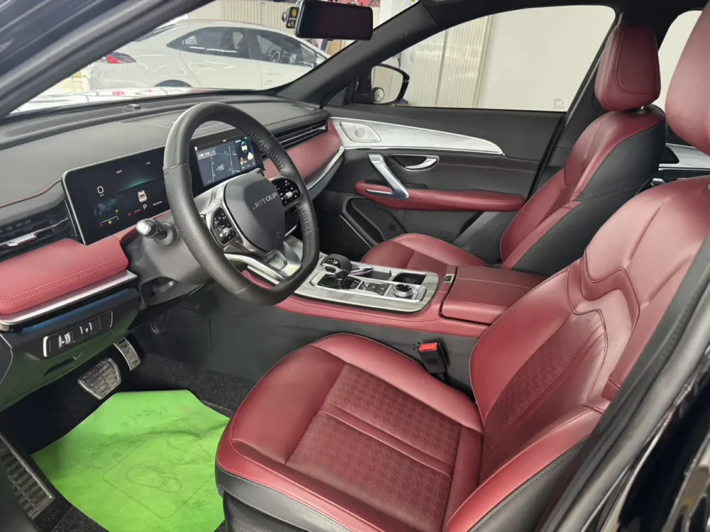 Jetour X70 PRO 1.5T DCT 7 seats