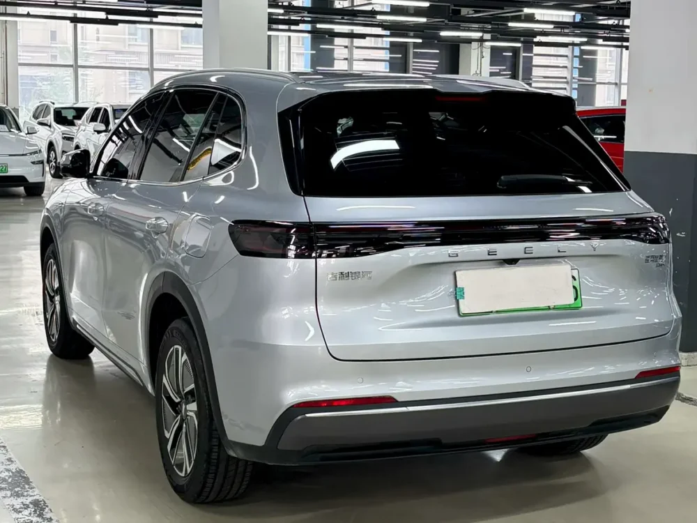 Geely Galaxy Starship 7 EM-i 120KM Pilot Edition