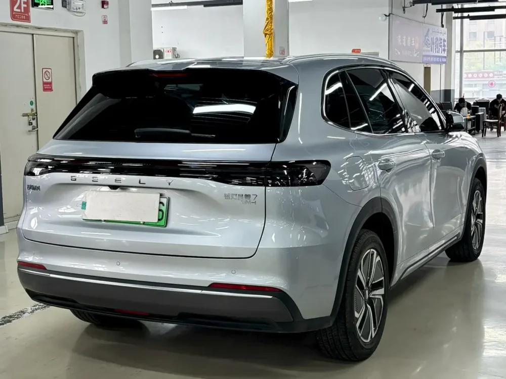 Geely Galaxy Starship 7 EM-i 120KM Pilot Edition