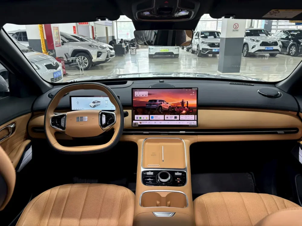 Geely Galaxy Starship 7 EM-i 120KM Pilot Edition
