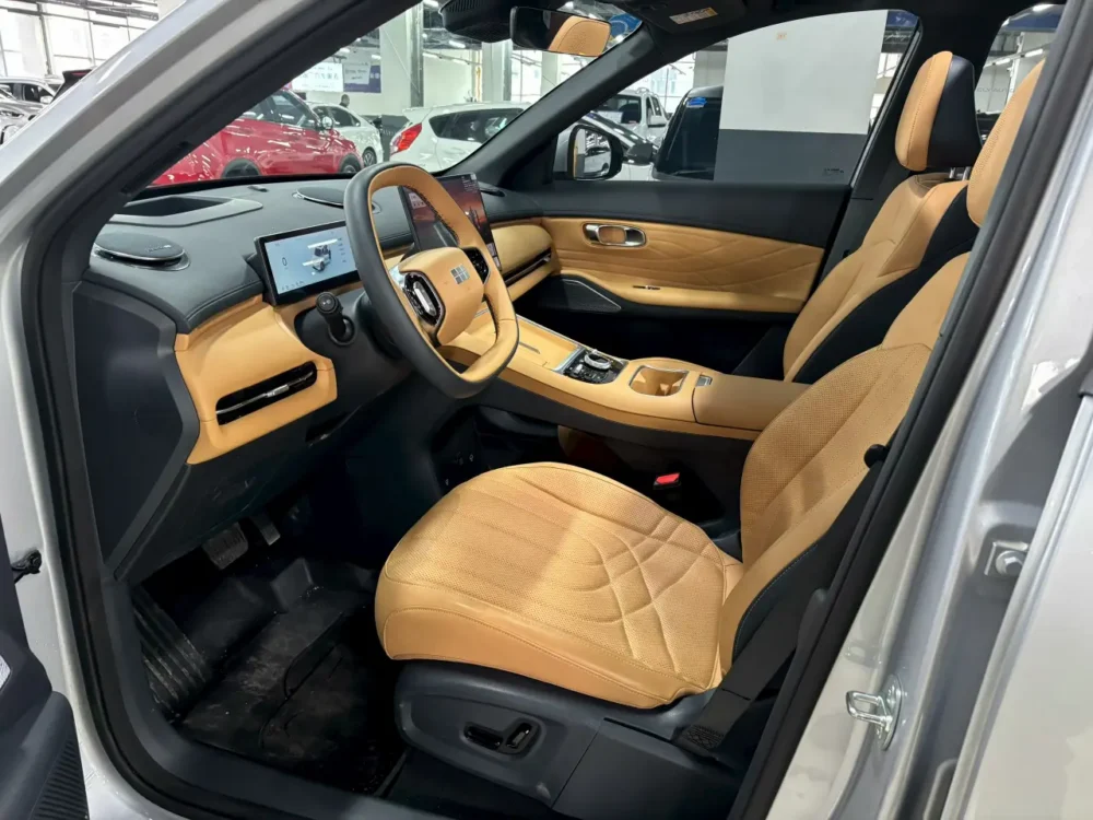 Geely Galaxy Starship 7 EM-i 120KM Pilot Edition