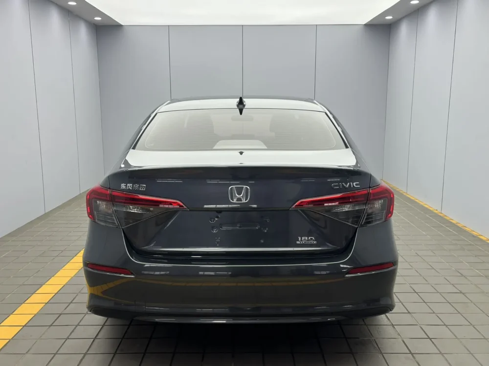 Honda Civic 180TURBO CVT