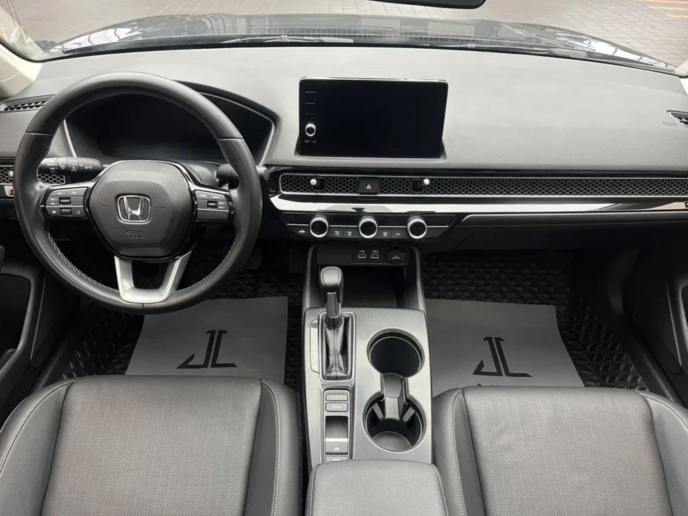 Honda Civic 180TURBO CVT