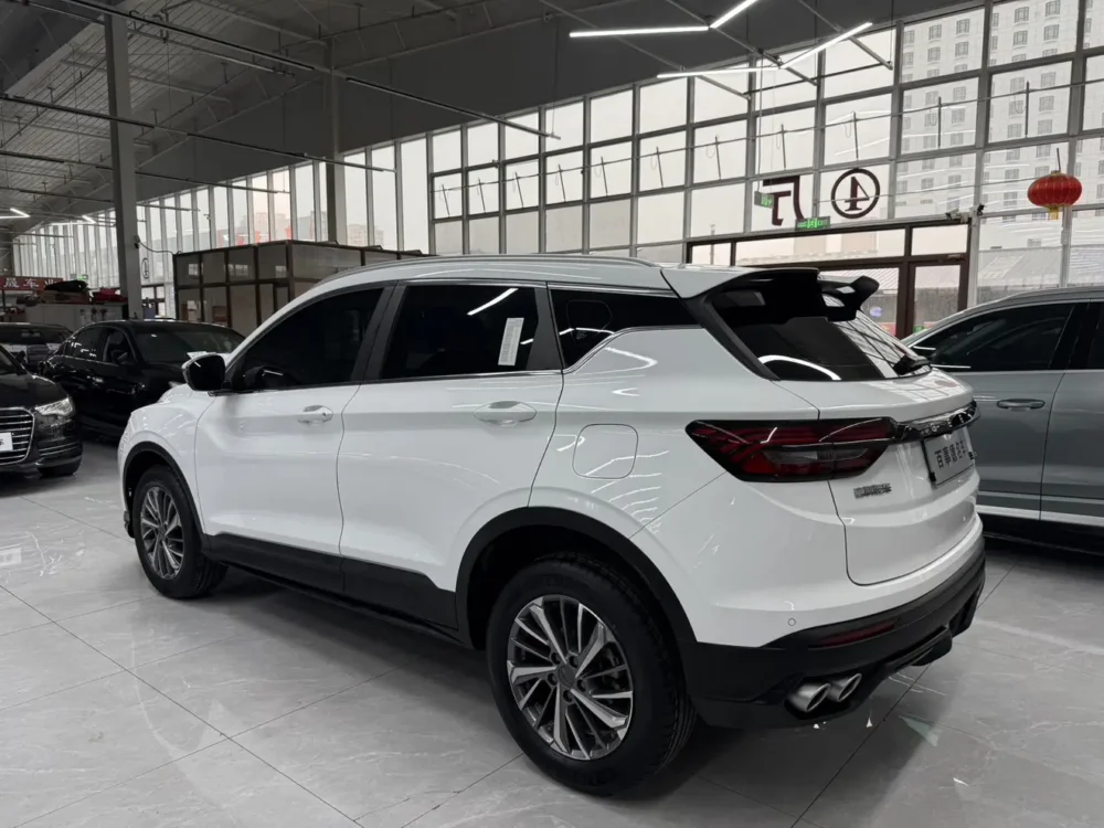 Geely Coolray SX11 240T DCT Platinum Edition