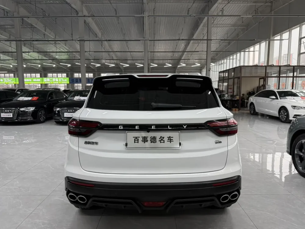 Geely Coolray SX11 240T DCT Platinum Edition
