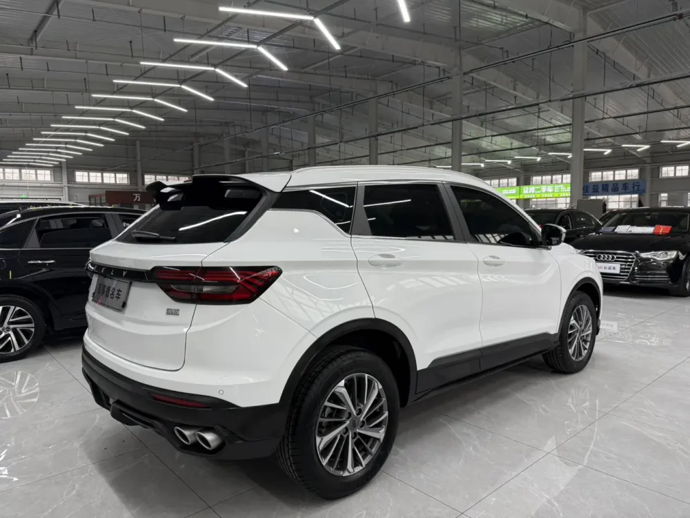 Geely Coolray SX11 240T DCT Platinum Edition