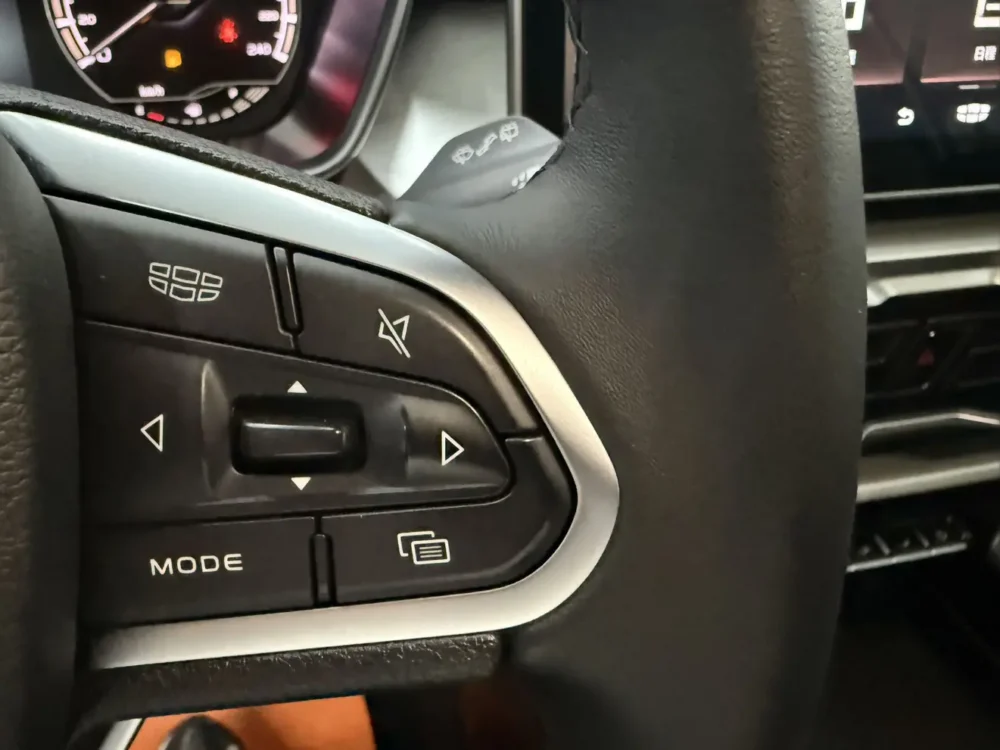 Geely Coolray SX11 240T DCT Platinum Edition