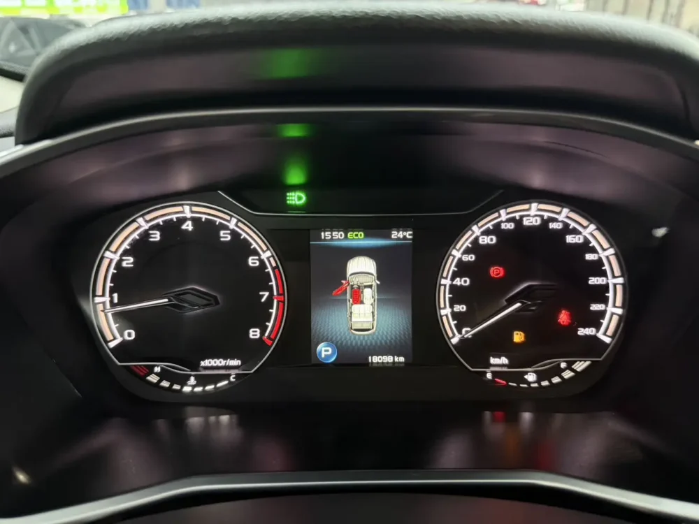 Geely Coolray SX11 240T DCT Platinum Edition