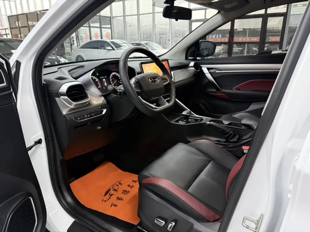 Geely Coolray SX11 240T DCT Platinum Edition