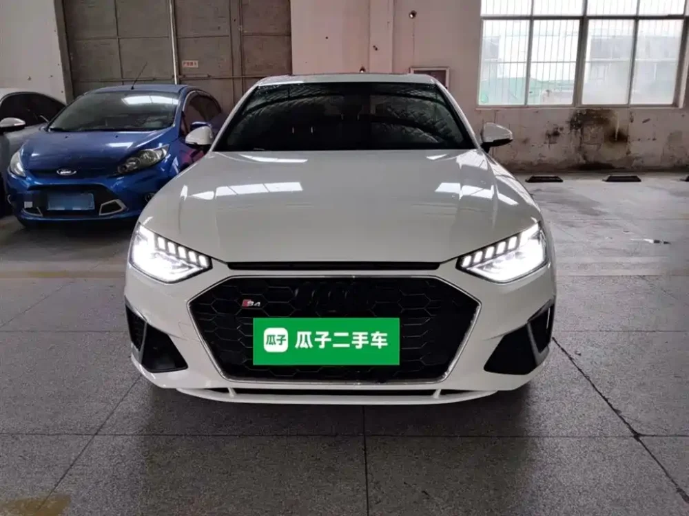 Audi A4 model 35 TFSI fashion dynamic type