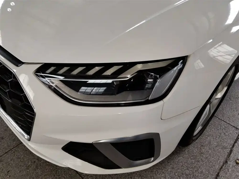 Audi A4 model 35 TFSI fashion dynamic type