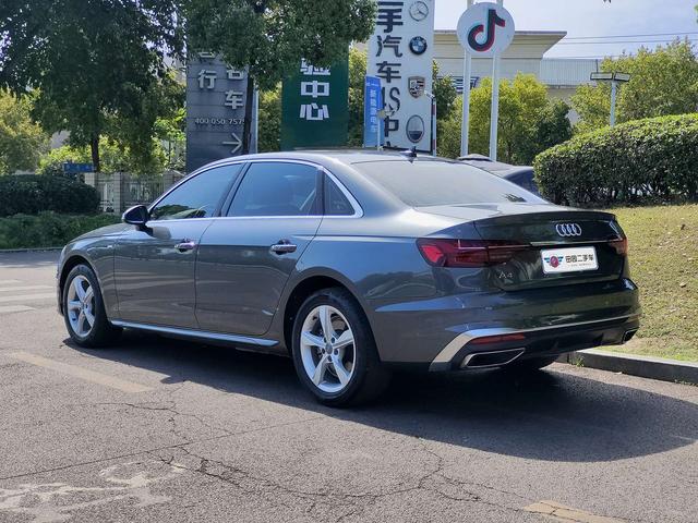 Audi A4 model 35 TFSI fashion dynamic type
