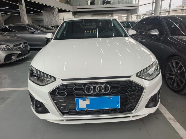 Audi A4 model 35 TFSI fashion dynamic type
