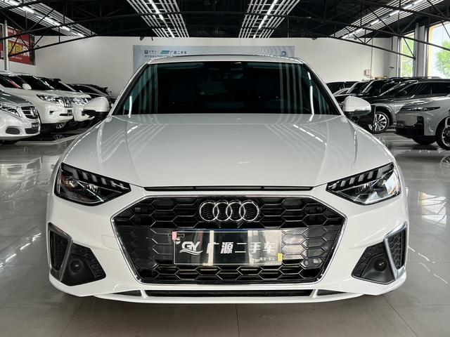 Audi A4 model 35 TFSI fashion dynamic typ