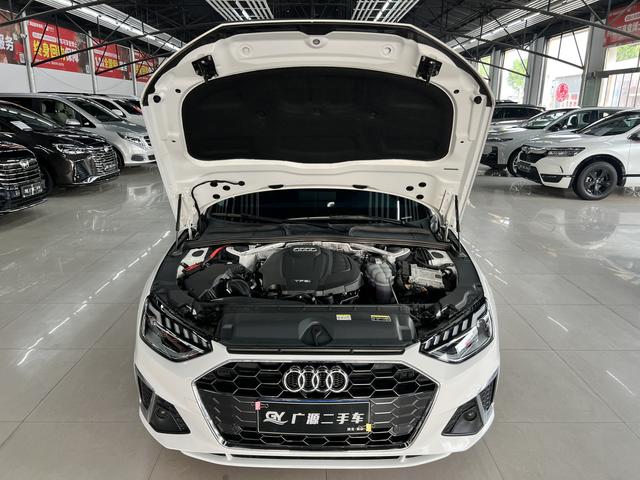 Audi A4 model 35 TFSI fashion dynamic typ