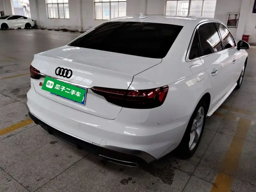 Audi A4 model 35 TFSI fashion dynamic type