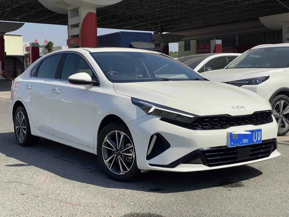 Kia K3 1.5L IVT Deluxe Edition