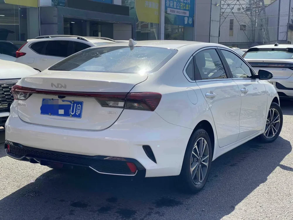 Kia K3 1.5L IVT Deluxe Edition