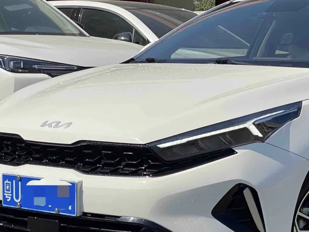 Kia K3 1.5L IVT Deluxe Edition
